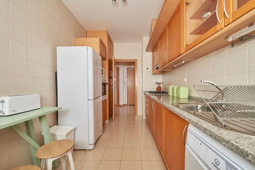 Modern Apartment In Parque Das Nacoes Лиссабон Экстерьер фото