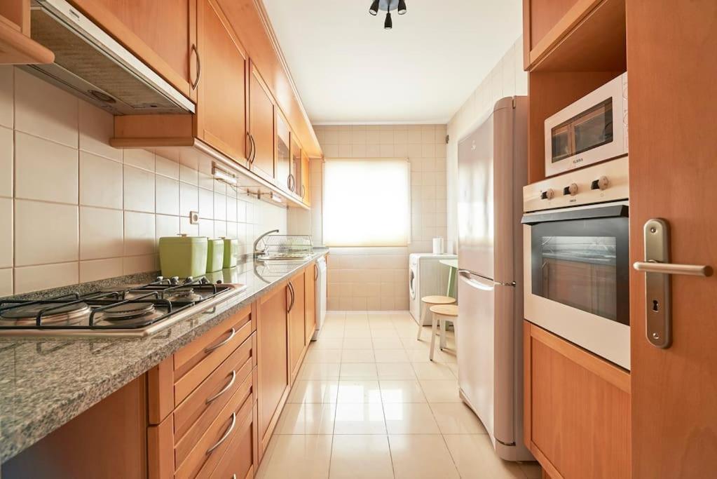 Modern Apartment In Parque Das Nacoes Лиссабон Экстерьер фото